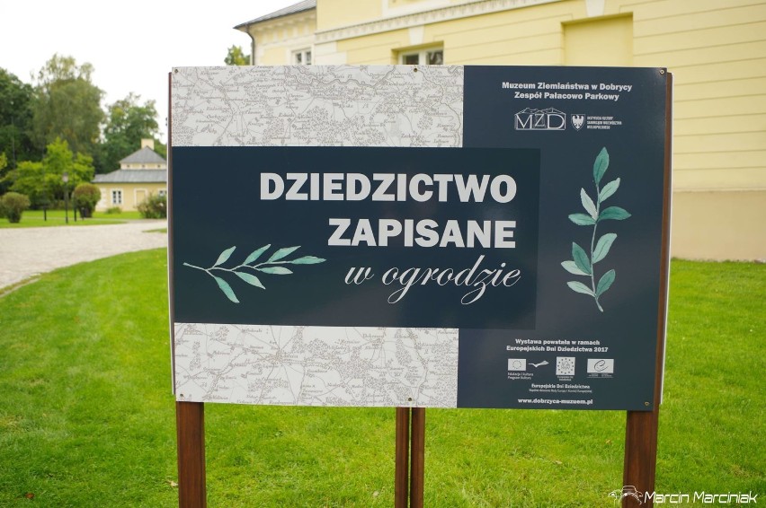 Historyczny spacer po dobrzyckim ogrodzie w obiektywie Marcina Marciniaka