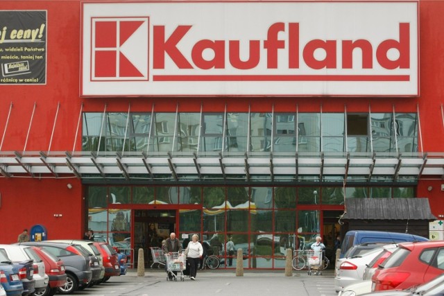 Kaufland należy do niemieckiej grupy Schwarz, do której należy także sieć sklepów Lidl. Sklepy Kaufland działają w Niemczech, Czechach, na Słowacji, w Polsce, Chorwacji, Rumunii oraz Bułgarii. We wszystkich tych krajach zatrudnionych jest łącznie ponad 147.000 pracowników oraz funkcjonuje obecnie ponad 1.200 sklepów firmy.