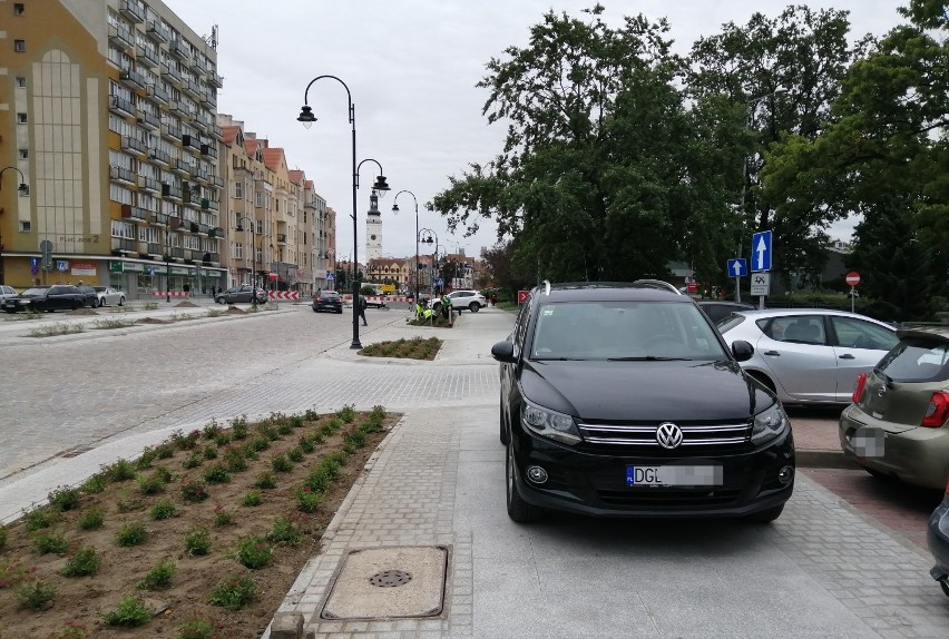 Mistrzowie parkowania w Głogowie znów w akcji. Zdjęcia z września 2019