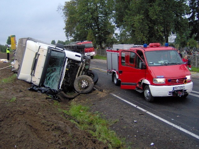 Do wypadku doszło na drodze wojewódzkiej w Brdowie