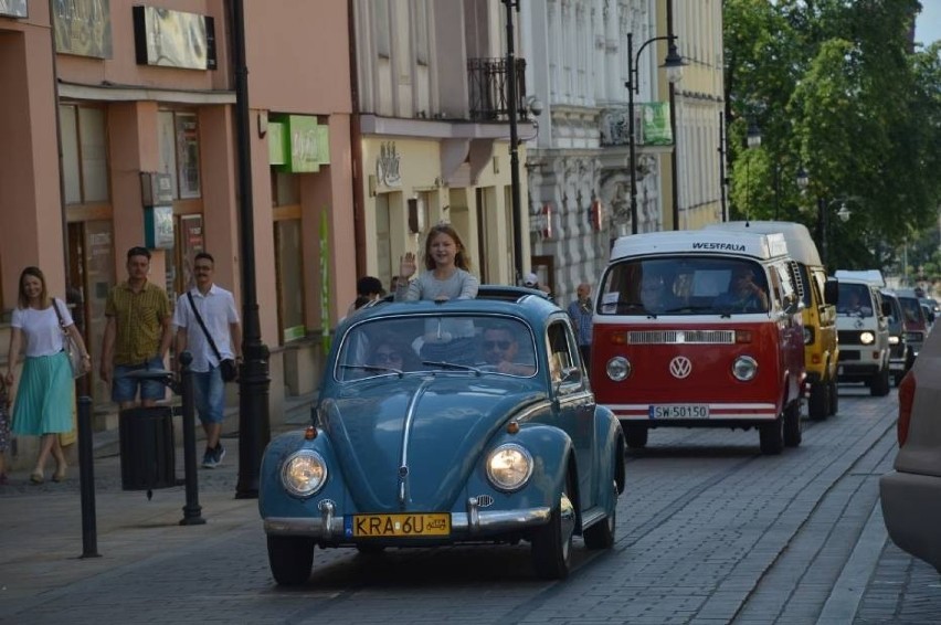 Ostatni raz garbusy i zabytkowe pojazdy przejechały przez...