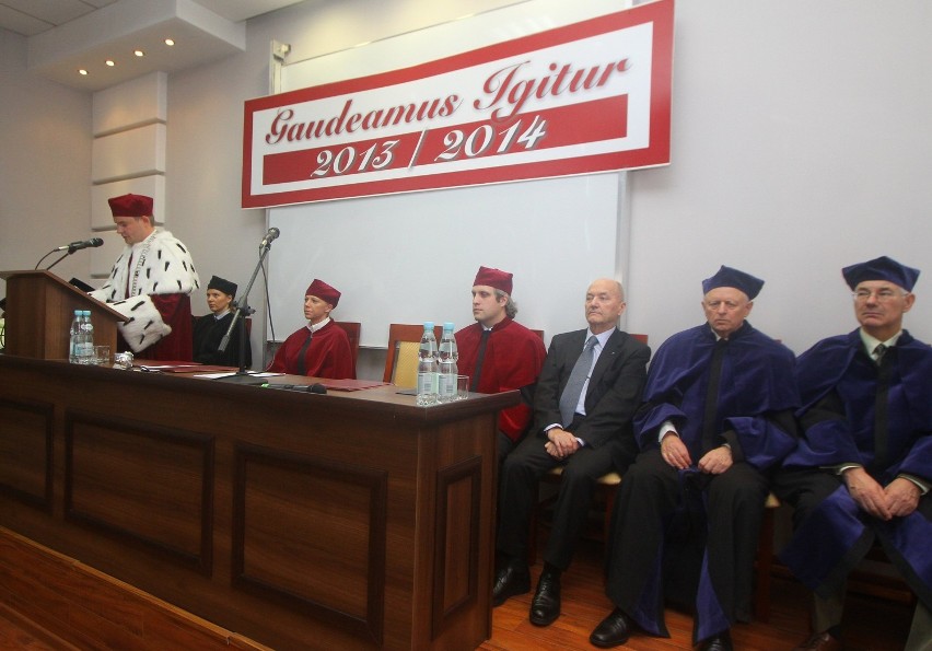 Uroczysta inauguracja nowego roku akademickiego 2013/2014 na...