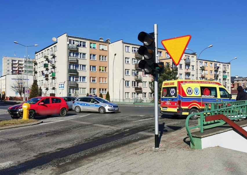 Zderzenie opla z quadem na ul. Borelowskiego w Przemyślu. Do szpitala trafił 64-latek [ZDJĘCIA]