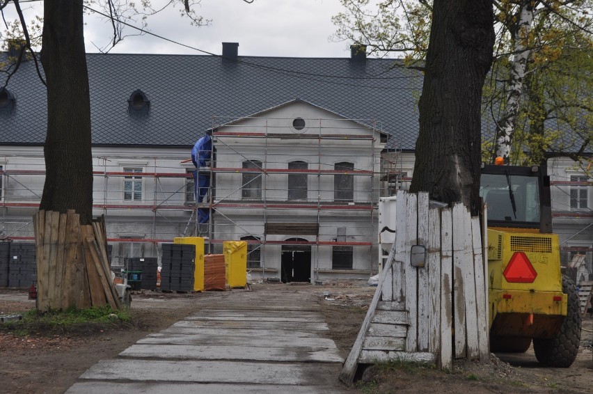 Pałac Donnersmarcków w Siemianowicach Śląskich remontowany. Oto postęp prac [ZDJĘCIA]