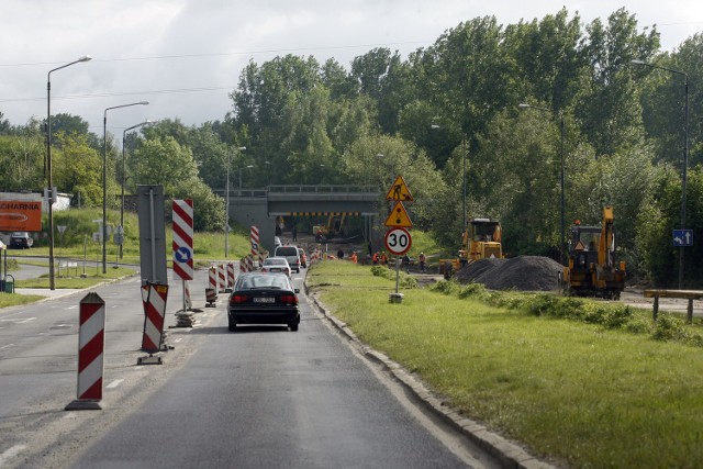 Ulica Hutnicza, którą wyremontowano latem jest drogą powiatową. Od maja jej nowym zarządcą będzie miasto