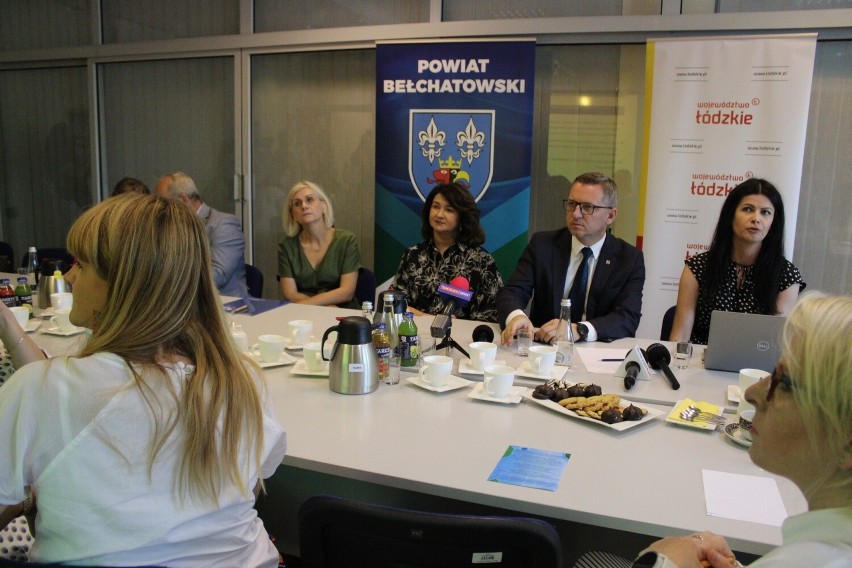 W Bełchatowie samorządowcy rozmawiali o aktualizacji Terytorialnego Planu Sprawiedliwej Transformacji województwa łódzkiego, ZDJĘCIA, VIDEO