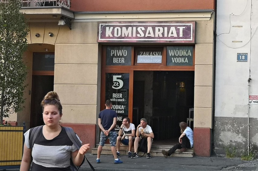 Kraków. Nietypowe nazwy lokali na krakowskim Kazimierzu [ZDJĘCIA]