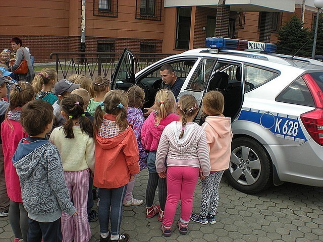 Policjancia z Ropczyc w przedszkolu