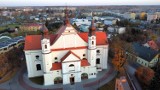 Ławeczka Jana Łaskiego stanie przed kolegiatą w Łasku. Ogłoszono konkurs