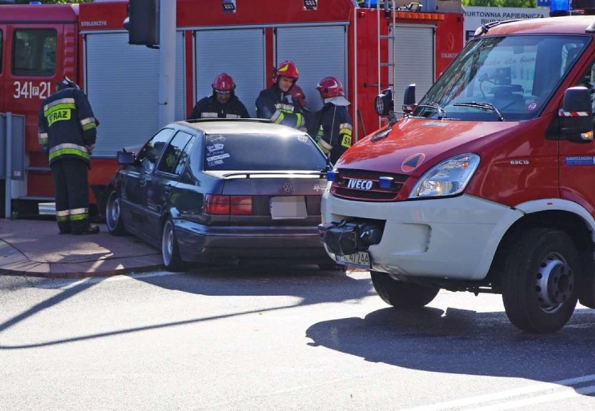 Wypadek w Kaliszu na skrzyżowaniu alei generała Sikorskiego...