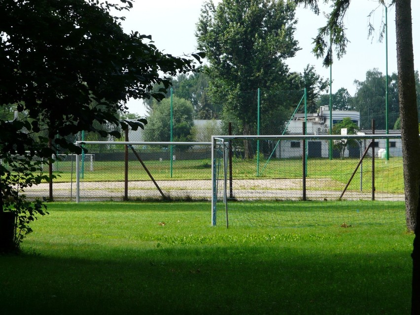 W Pabianicach powstanie nowe boisko do gry w piłkę nożną. Będzie na terenie MOSiR-u ZDJĘCIA