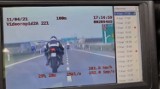 Motocyklista pędził 205 km/h. Dostał wysoki mandat