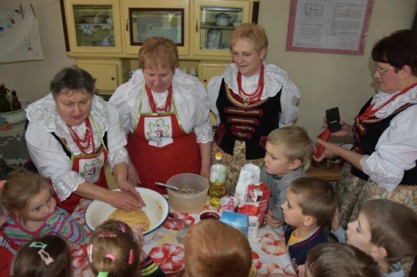 Tłusty czwartek na osiedlu familoków w Czerwionce-Leszczynach