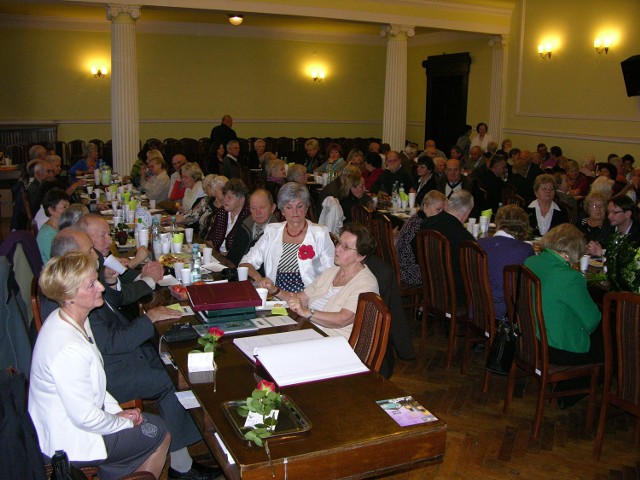 Konferencja diabetologiczna w Skierniewicach odbyła się w Starostwie Powiatowym w środę, 16 października. Konferencja została zorganizowana przez skierniewickie koło Polskiego Stowarzyszenia Diabetologicznego.