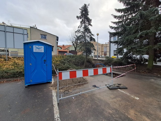Nowa toaleta publiczna działać będzie przy ulicy Kapłańskiej (parking przy restauracji "WuZetKa"). Obecnie znajduje się tu tymczasowy TOI TOI