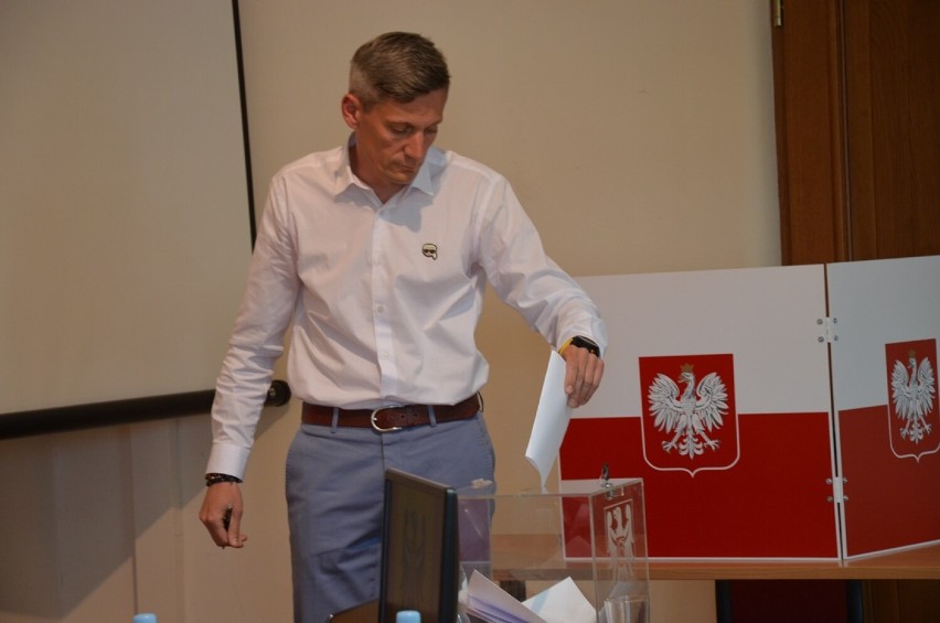 Jarosław Dudkowiak pozostał na stanowisku starosty powiatu....