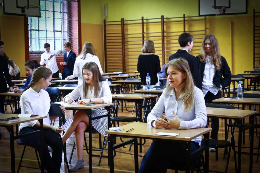 Egzamin gimnazjalny 2018: Polski, WOS (Arkusz, Odpowiedzi)