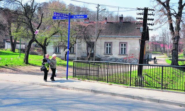 Koniec ul. Fischera w Bochni - od tego miejsca miałaby zaczynać się planowana od dawna ul. Śródmiejska