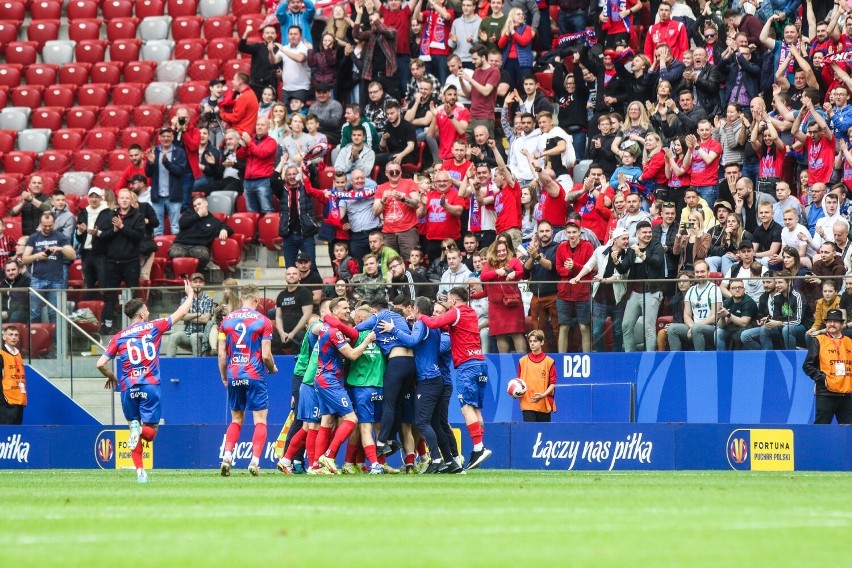 2.05.2022 r. Kibice Rakowa Częstochowa na finale Fortuna...