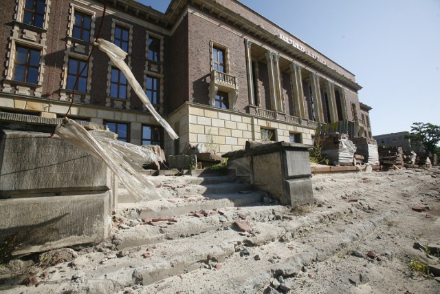 Siedziba Pałacu Kultury Zagłębia jest obecnie w remoncie, ale ma się skończyć w tym roku
