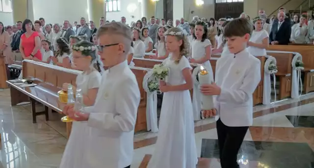 W parafii NMP Królowej Polski w Radomsku odbyła się uroczystość Pierwszej Komunii Świętej