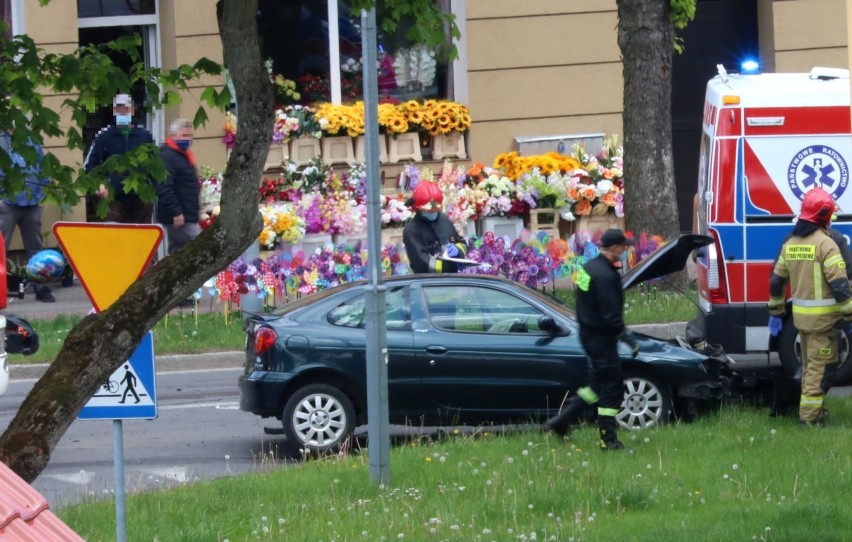 Zderzenie samochodów na ulicy Warcisława IV w Szczecinku [zdjęcia]