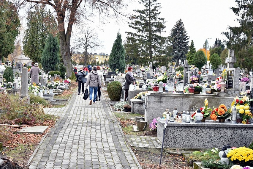 3 listopada był pierwszym dniem po zamknięciu cmentarzy, gdy...