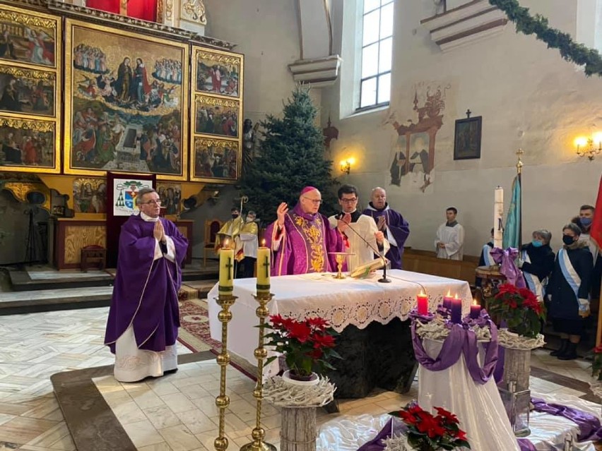 Biskup Wiesław Mering poświęcił ołtarze u św. Mikołaja w...
