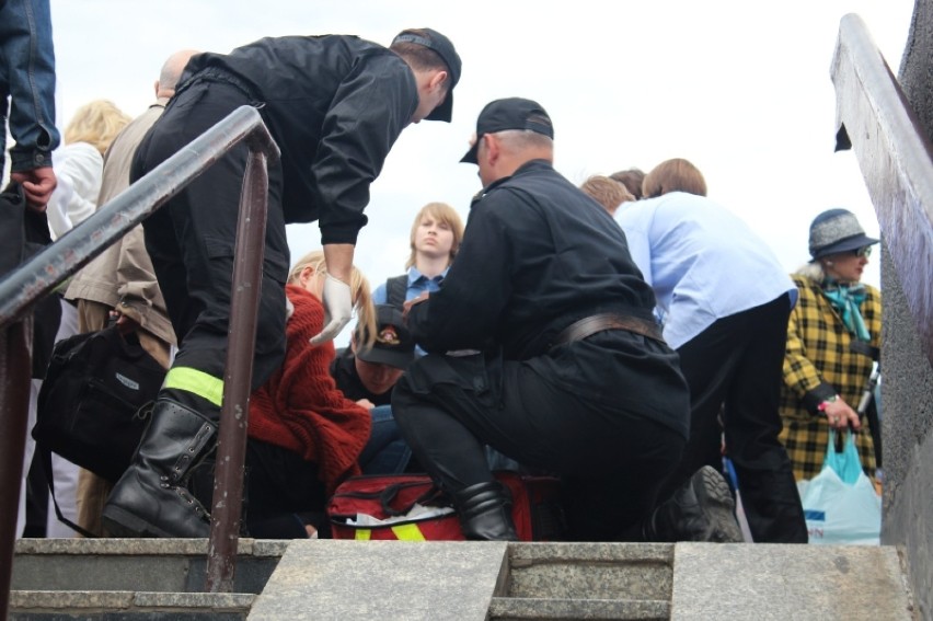 Pierwsza pomoc udzielana przez strażaków z JRG Gdańsk