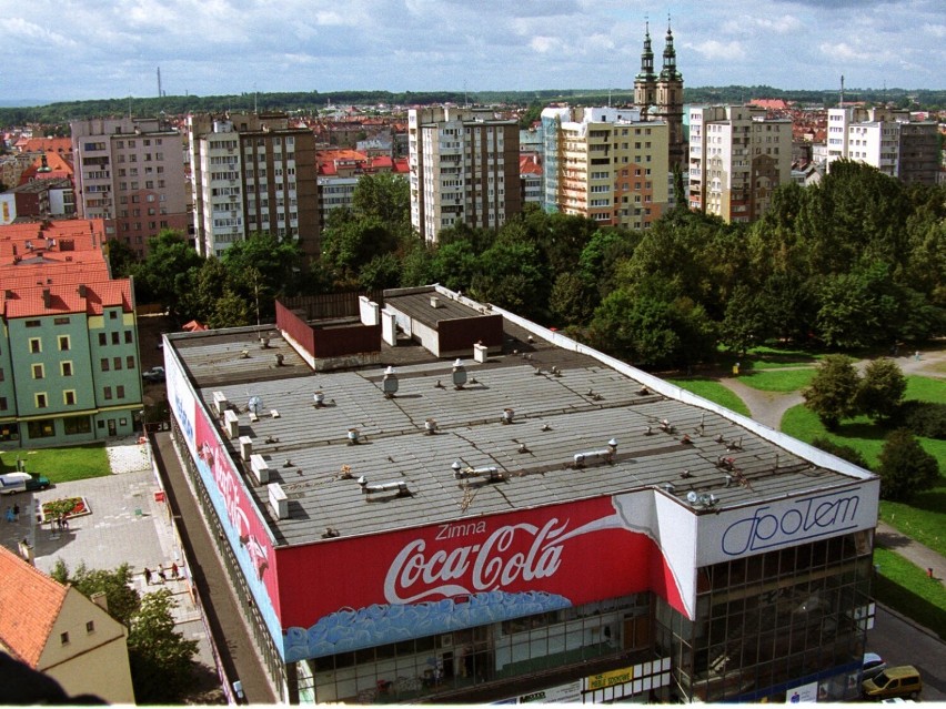 Tych miejsc już w Legnicy nie ma. Zobaczcie jak wyglądały jeszcze kilkanaście lat temu