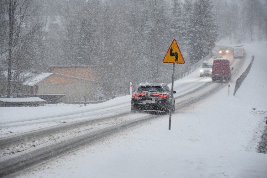 Atak zimy w Nysie. Meteorolodzy ostrzegają przed śnieżyca....