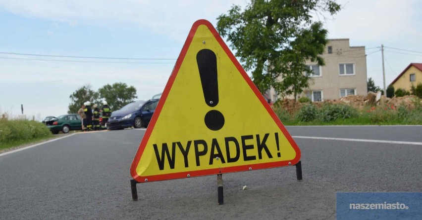 Wypadek na drodze Brześć Kujawski - Wieniec. Jedna osoba trafiła do szpitala [wideo, zdjęcia]