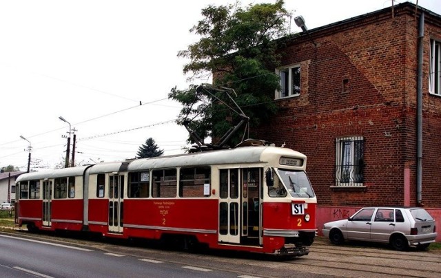 Linia S1 obsługiwana przez wagon 803N kursujący na trasie Plac Wolności - Brus.
Fot. Mariusz Reczulski