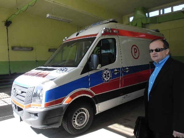 Dyrektor zapewnia, że ten nowy ambulans to dobry zakup
