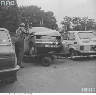 Maluch kończy 40 lat. Fiat 126p na starych zdjęciach