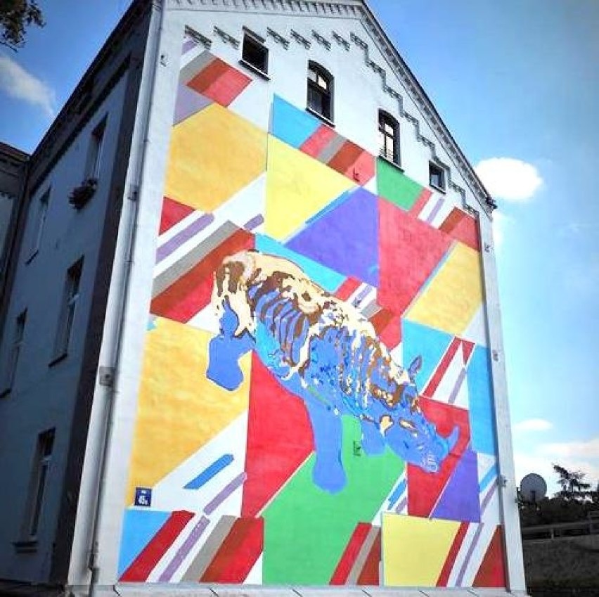Mural przy ulicy 3 Maja. Zaprojektował go Robert Grzyb.
