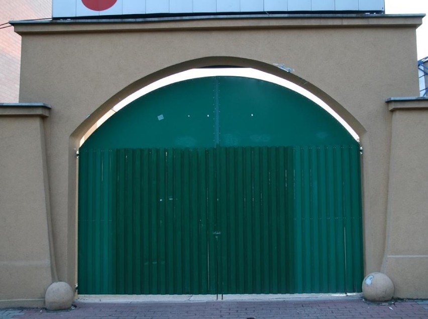 Brama metalowa z ulicy Wrocławskiej czyli W69