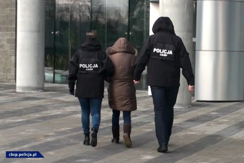 Wrocław. Policyjny nalot na agencje towarzyskie (ZOBACZ ZDJĘCIA)