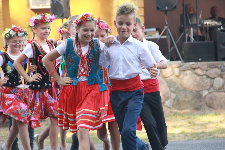 Zabawa i tradycja podczas Święta Plonów w Czerminie       