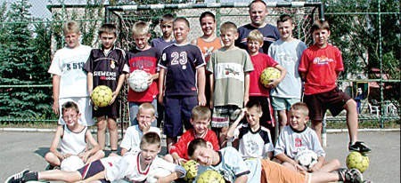 Zawodnicy brzeskiego Piasta: Michał Grochowski, Adam Gutwiński, Grześ Kuboń, Adam Flaka, Rafał Szwak, Przemek Wacławski, Michał Dylewicz, Arek Kamiński, Olek Kowalski, Sebastian Machaj, Hubert Kopi, Marek Zalewski, Darek Krat, Dawid Lachowicz, Adrian Janeczek, Grześ Sawicki i Grześ Kowalczyk z trenerem.