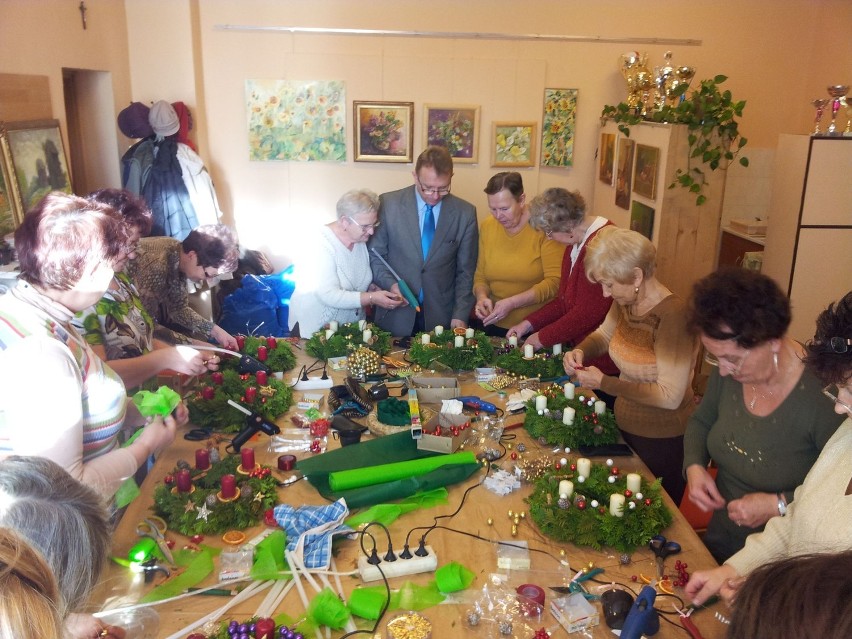 Gniezno: Stowarzyszenie Młodych Wielkopolan zorganizowało warsztaty florystyczne