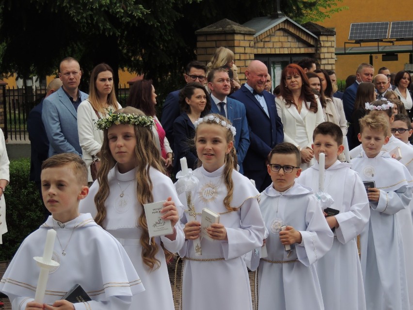 Pierwsza Komunia Święta w parafii pw. św. Wojciecha. Druga niedzielna grupa przyjęła sakrament!