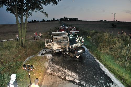 Imbamowice: Kierowca spłonął w samochodzie