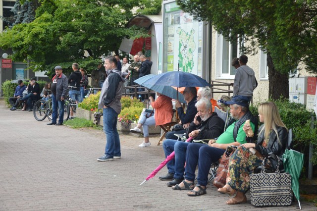 Kolejka przed Urzędem Gminy Bełchatów. Chętni będą składać wnioski o dotacje na wymianę źródeł ciepła