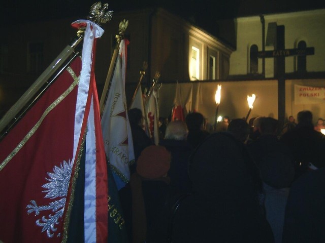 Uroczystości pod Krzyżem Katyńskim w Krakowie 13 grudnia 2006