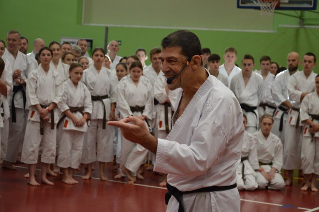 Sensei Avi Rokah poprowadził w Drzonkowie dwudniowe seminarium z udziałem niemal 250 osób ze świata karate.