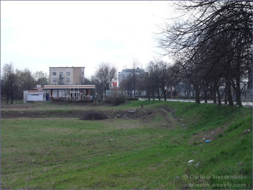 Teren przy ul. Powstańców Śląskich, gdzie dzisiaj stoi...