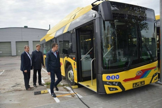 Obecnie w MPK we Włocławku jest 16 elektrycznych autobusów - 5 Solarisów i 11 MAN-ów.