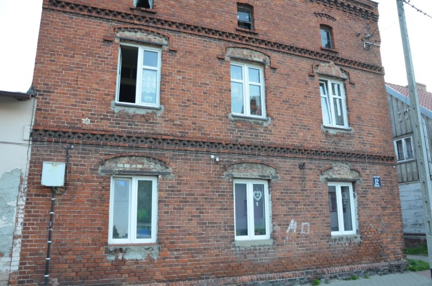  Nowy Dwór Gdański. Kolejne budynki komunalne zostaną odnowione.Na podwórkach trwa rewitalizacja