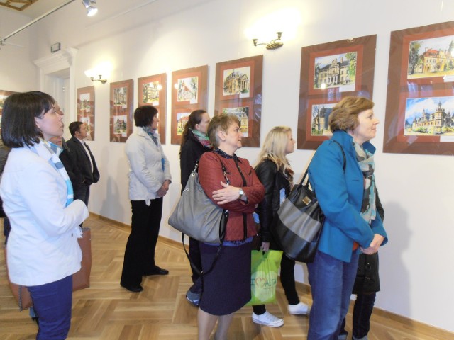 Jedna z pierwszych grup zwiedzających Centrum Kultury Śląskiej w Nakle Śląskim